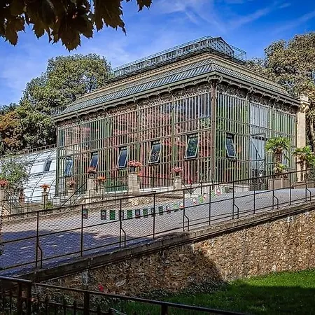 Service - En Face Du Jardin Des Plantes - 5 *